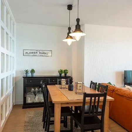 Premiere Ligne De Plage, Face A La Hendaye