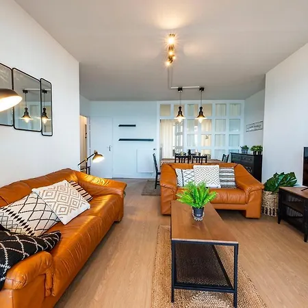 Apartment Premiere Ligne De Plage, Face A La Hendaye