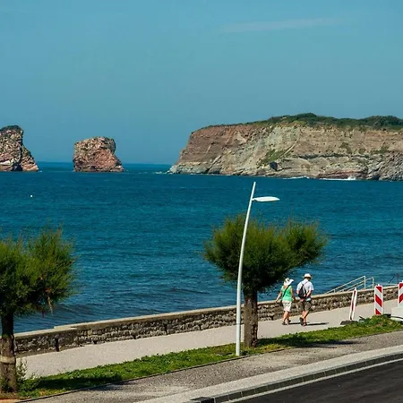 Premiere Ligne De Plage, Face A La Daire Hendaye