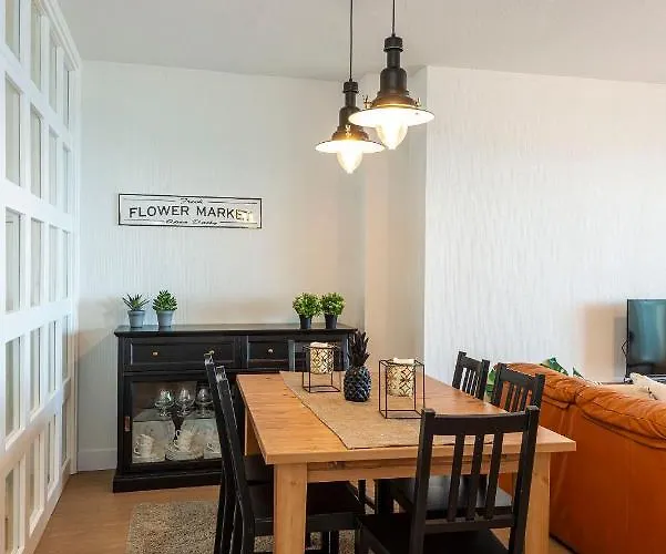 Premiere Ligne De Plage, Face A La Hendaye