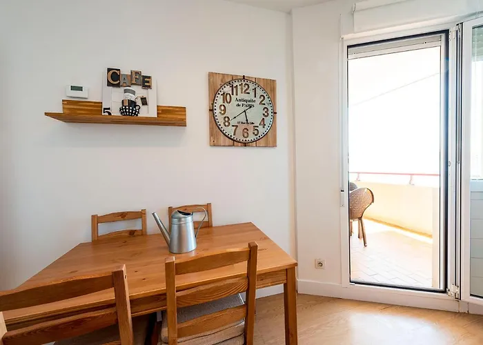 Premiere Ligne De Plage, Face A La