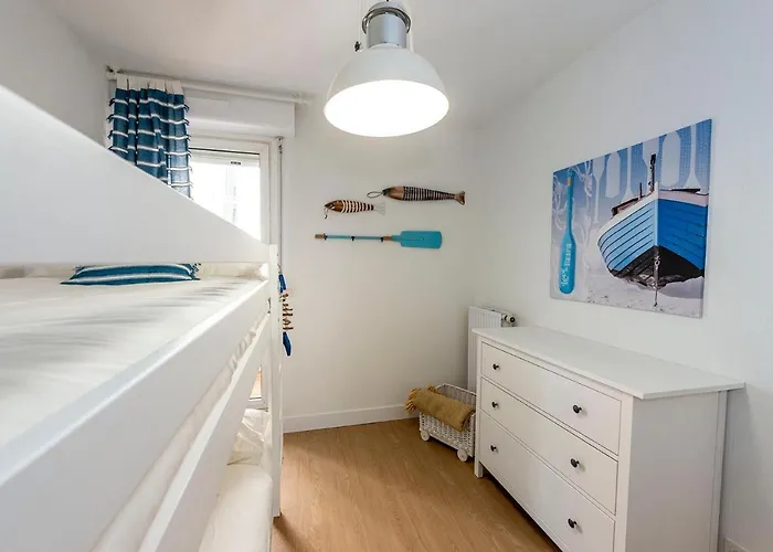 Premiere Ligne De Plage, Face A La